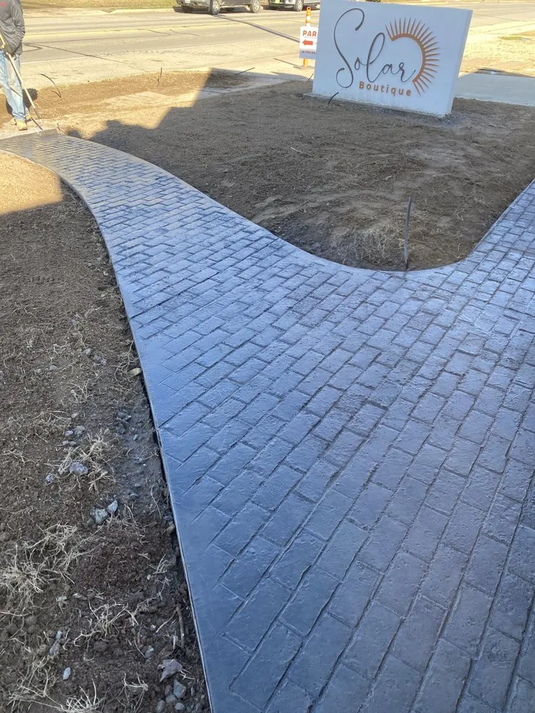 Expert yard cleanup service for residential properties across Mount Pleasant, TX - Black Pine Landscaping