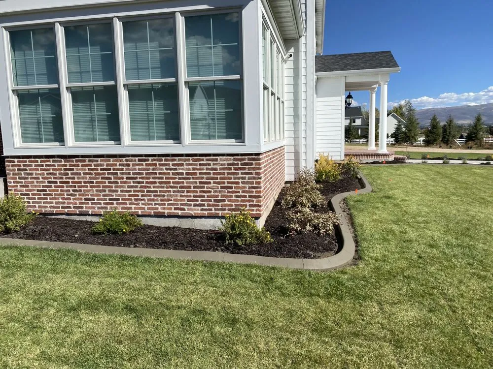 Local outdoor landscaping experts serving Mount Pleasant, TX - Black Pine Landscaping