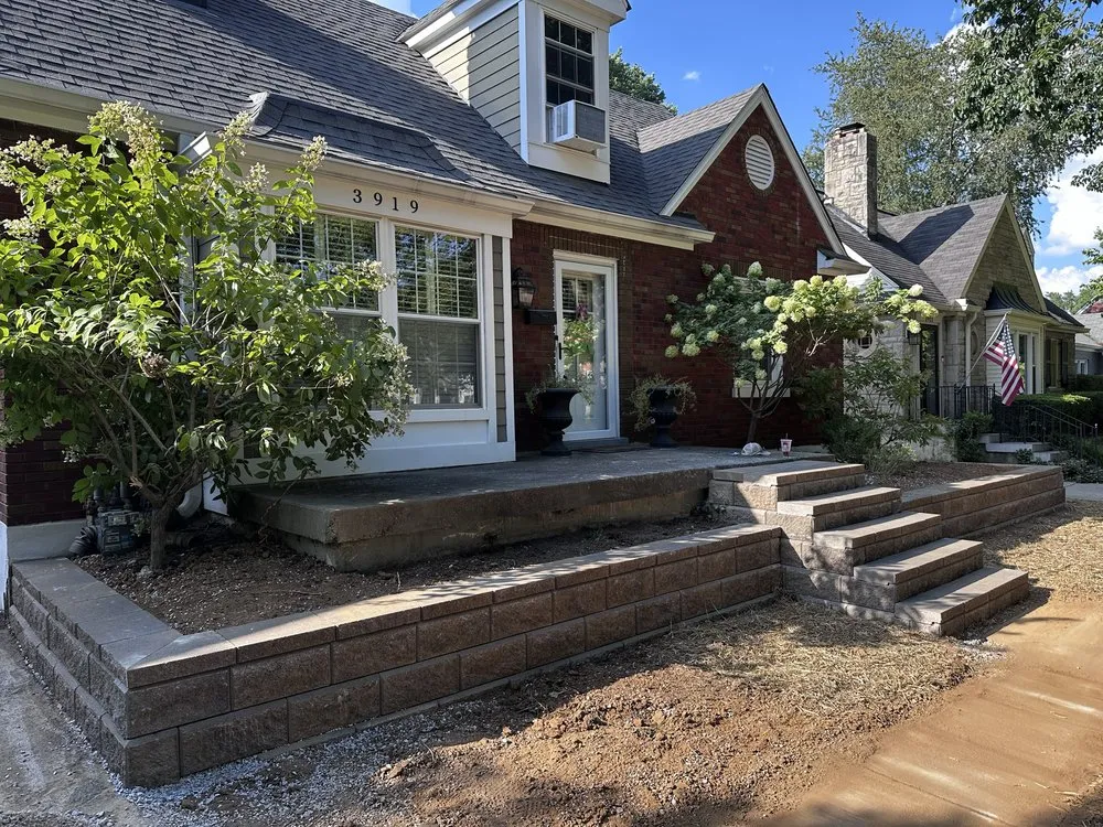 Custom outdoor landscaping in Louisville, KY by Black Rock Contracting