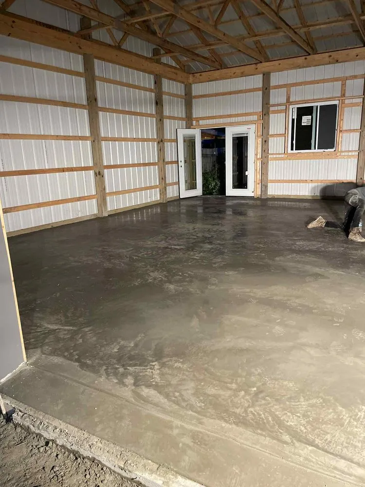 Top-rated yard cleanup service in Louisville, KY by Black Rock Contracting