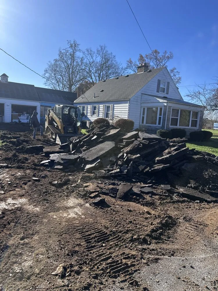 Affordable yard cleanup service for residential properties across Louisville, KY - Black Rock Contracting