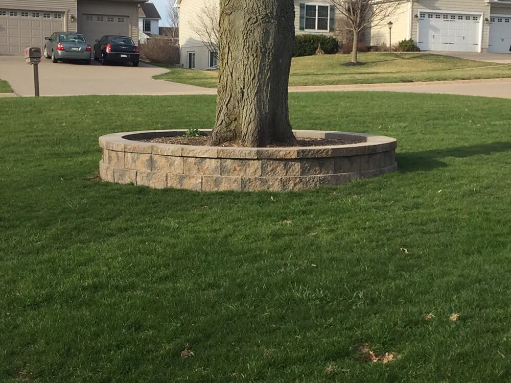 Top-rated lawn care service in Bettendorf, IA - Blackbird Landscape