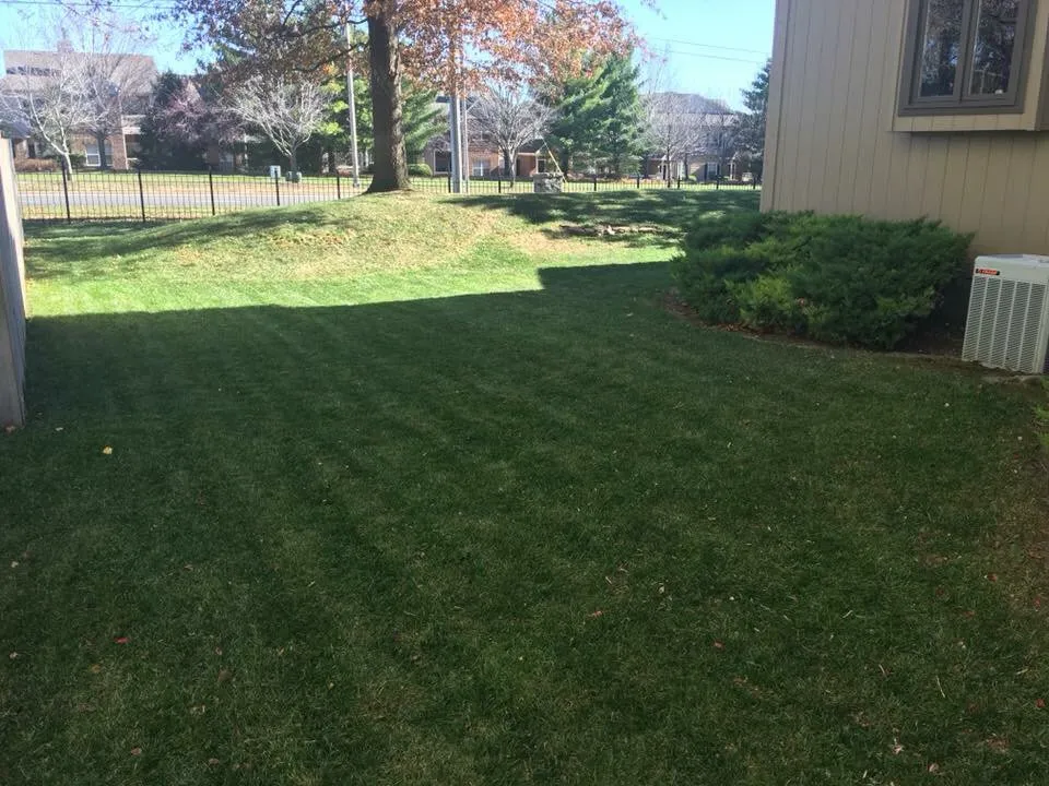 Affordable landscape design with custom design in Lee's Summit, MO by Blackburn's Lawn & Landscaping