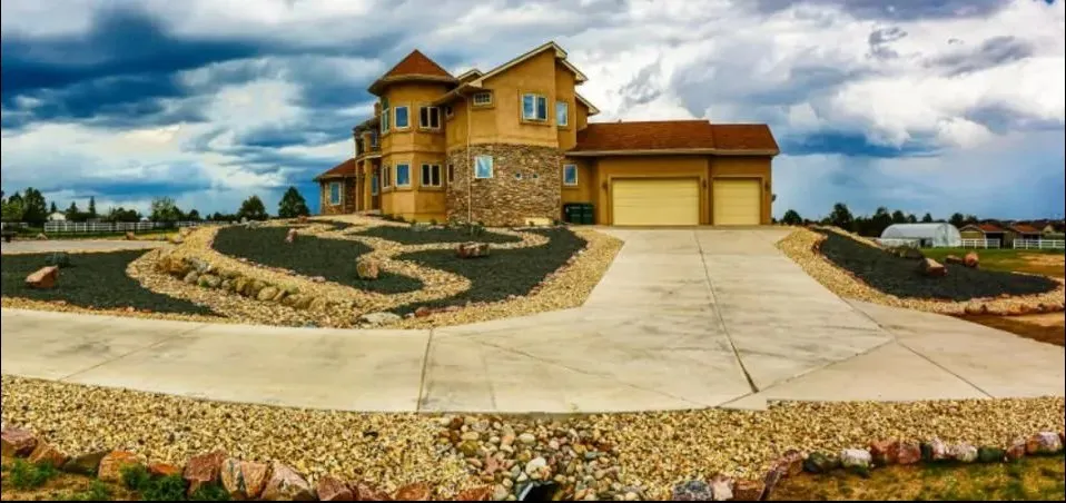 Expert lawn care service for homes in La Luz, NM by Blackforest Landscaping