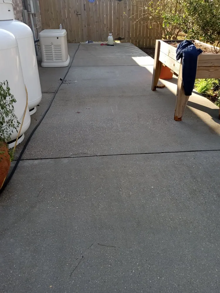 Professional lawn care service experts serving Bay St. Louis, MS - Blackjack Grass Cutting