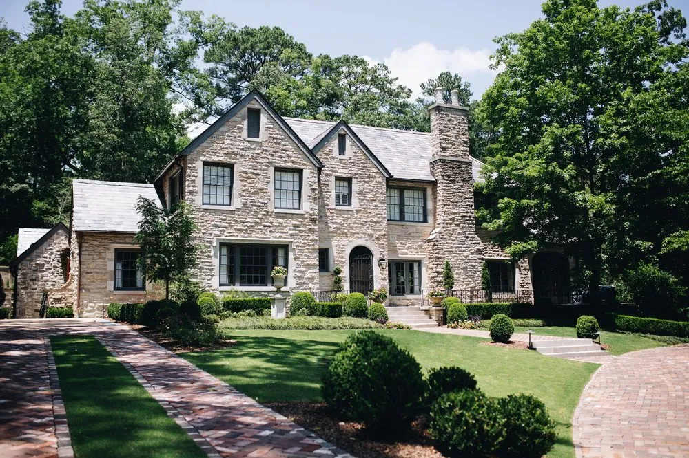 Reliable yard maintenance in Birmingham, AL by Blackjack Horticulture