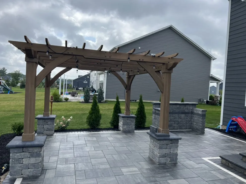 Custom garden landscaping in Pataskala, OH by Blackrock Landscaping