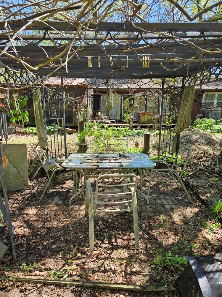 Professional yard maintenance near you in Vandalia, IL by Blackwell Lawncare