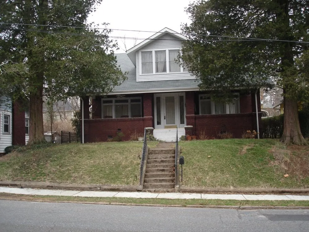 Top-rated outdoor landscaping experts serving Asheville, NC - Blackwood Landscaping and Lawn Care