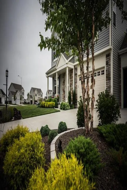 Custom landscaping services experts serving Crown Point, IN - Blade Cutters
