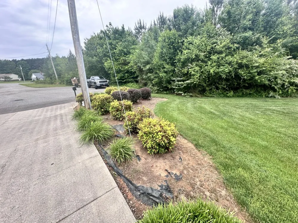 Professional yard maintenance in Statesville, NC by Blade Landscape