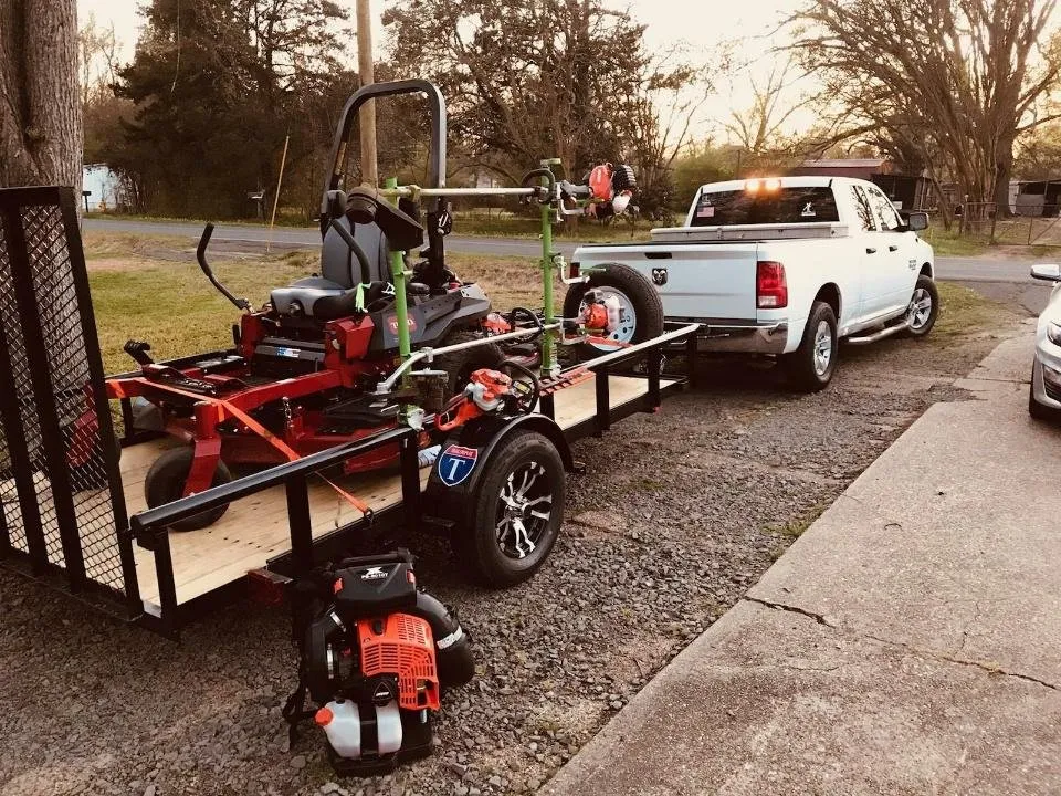 Local lawn mowing service in Shreveport, LA by Blade of grass lawn services