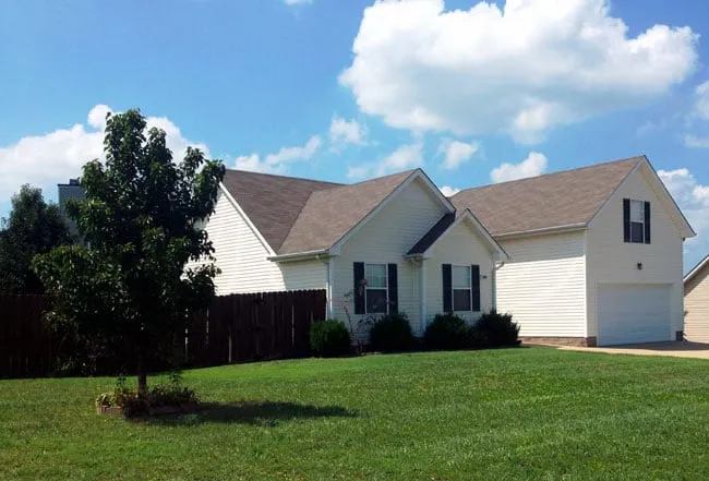 Custom landscape installation experts serving Woodlawn, TN - Blade Runners
