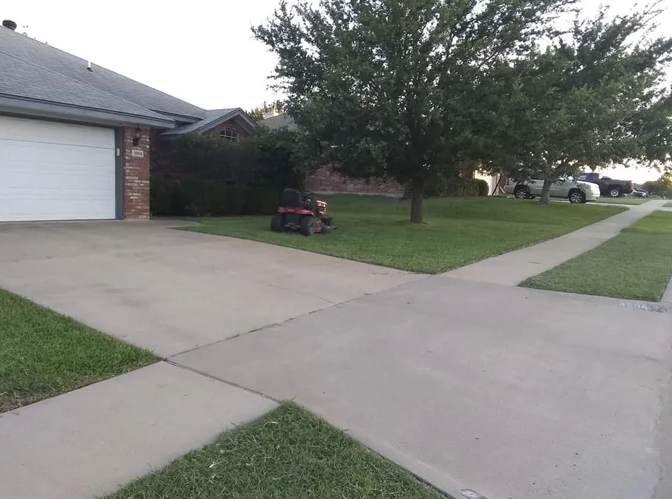 Affordable landscape installation experts serving Harker Heights, TX - Blade to Blade Lawn & Home