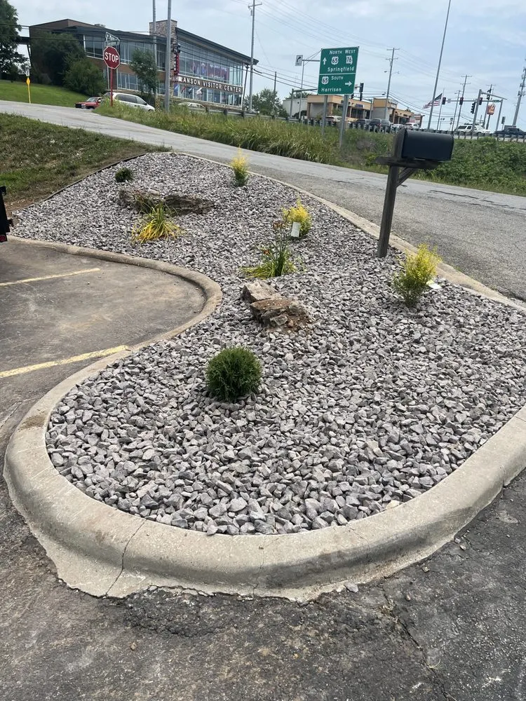 Custom yard maintenance experts serving Branson, MO - Blade Worx