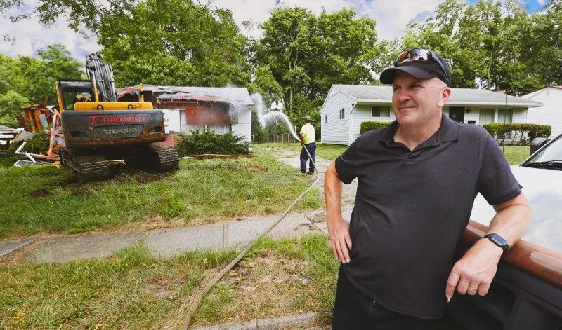 Professional yard maintenance for year-round maintenance in Dayton, OH by Bladecutters