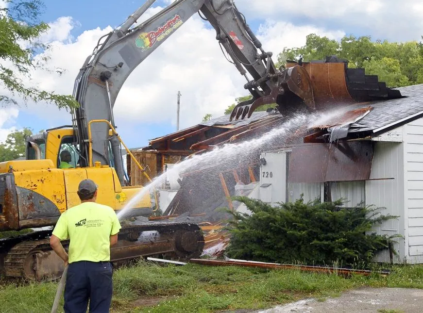 Expert lawn mowing service in Dayton, OH - Bladecutters