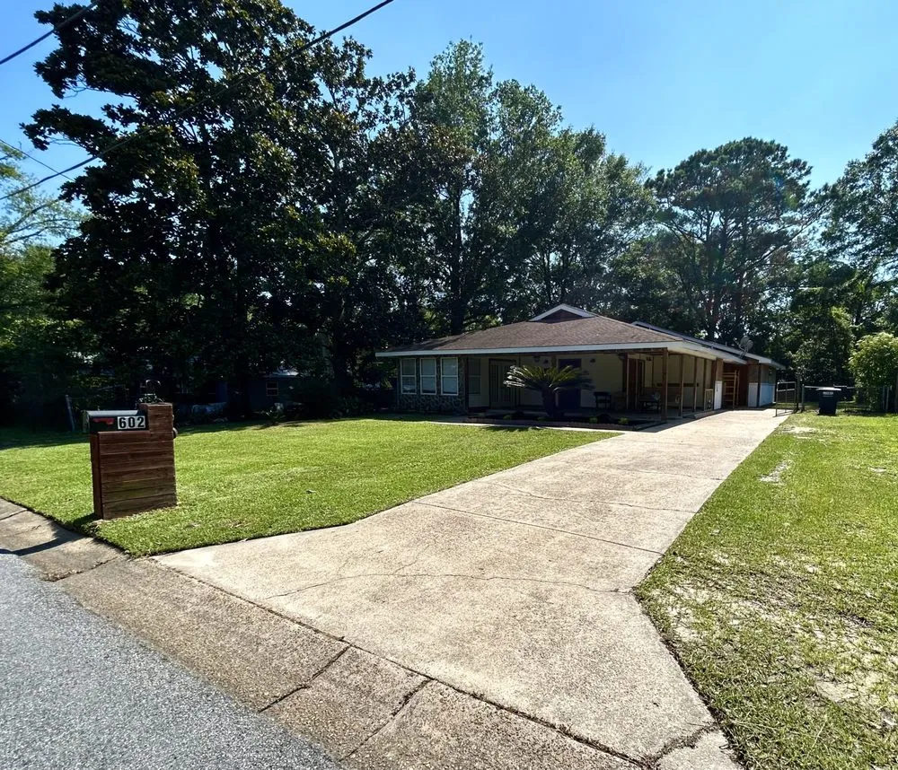 Professional residential landscaping for homes in Biloxi, MS by BladeRunners Lawn Maintenance and Detail