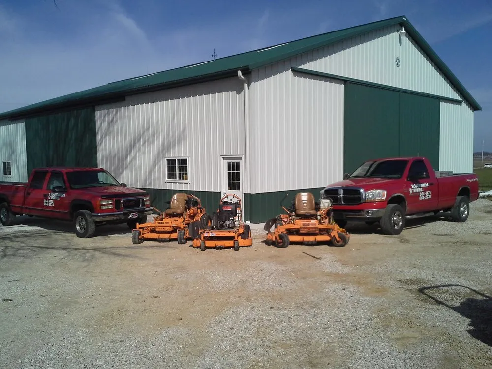 Affordable landscape design in Fort Branch, IN - Bladerunners Mowing