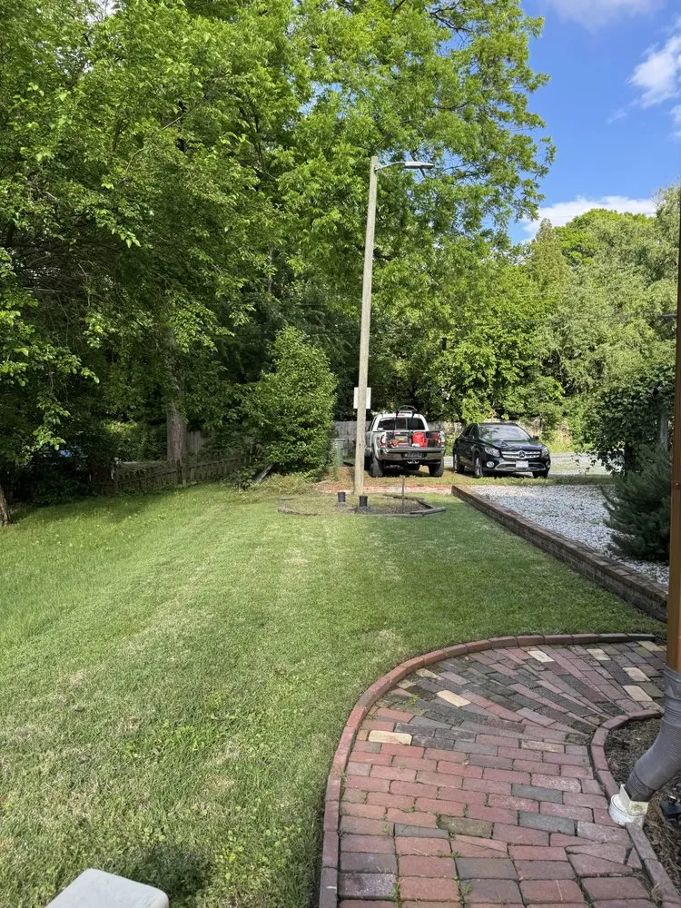 Affordable yard cleanup service in Greensboro, NC - Blade's & Bloom's