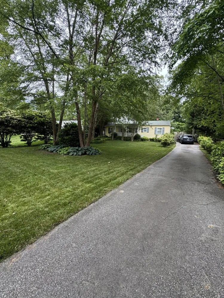 Local yard maintenance for homes in Greensboro, NC by Blade's & Bloom's
