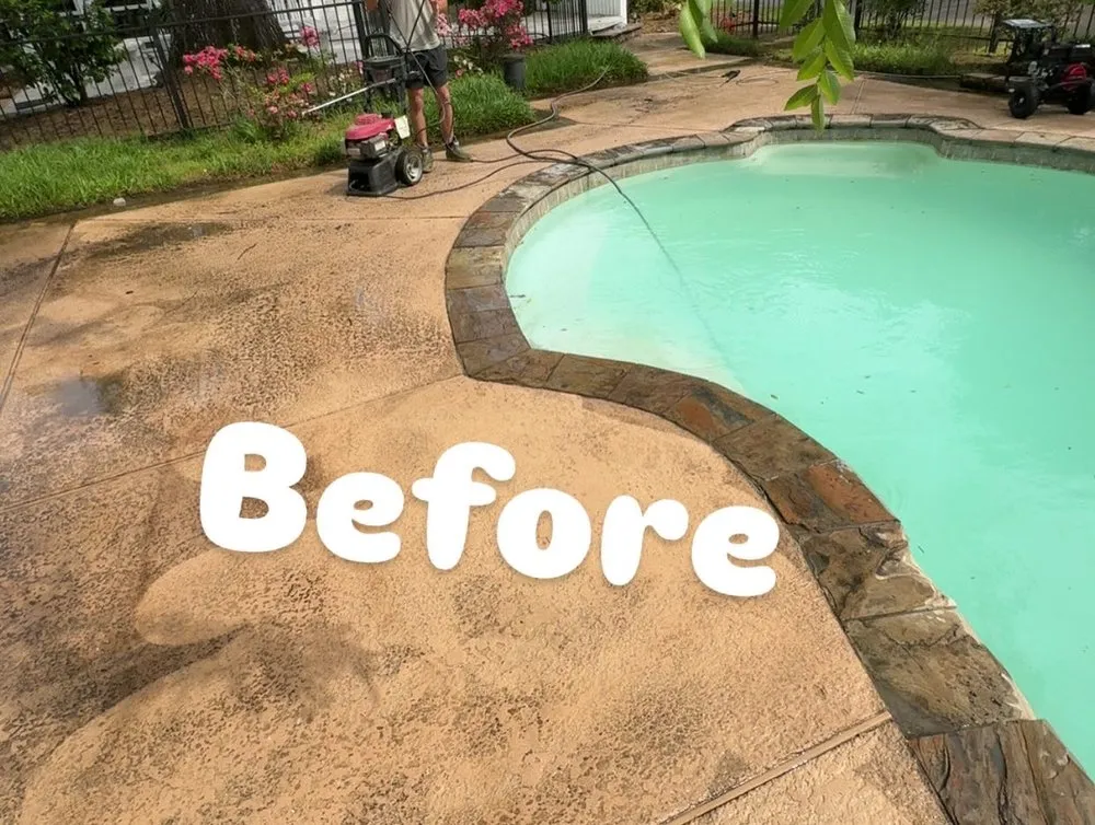 Top-rated lawn mowing service for homes in Monroe, LA by Blades and Waves