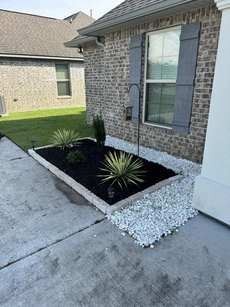 Expert landscape design experts serving French Settlement, LA - Blades Mowing & Landscaping