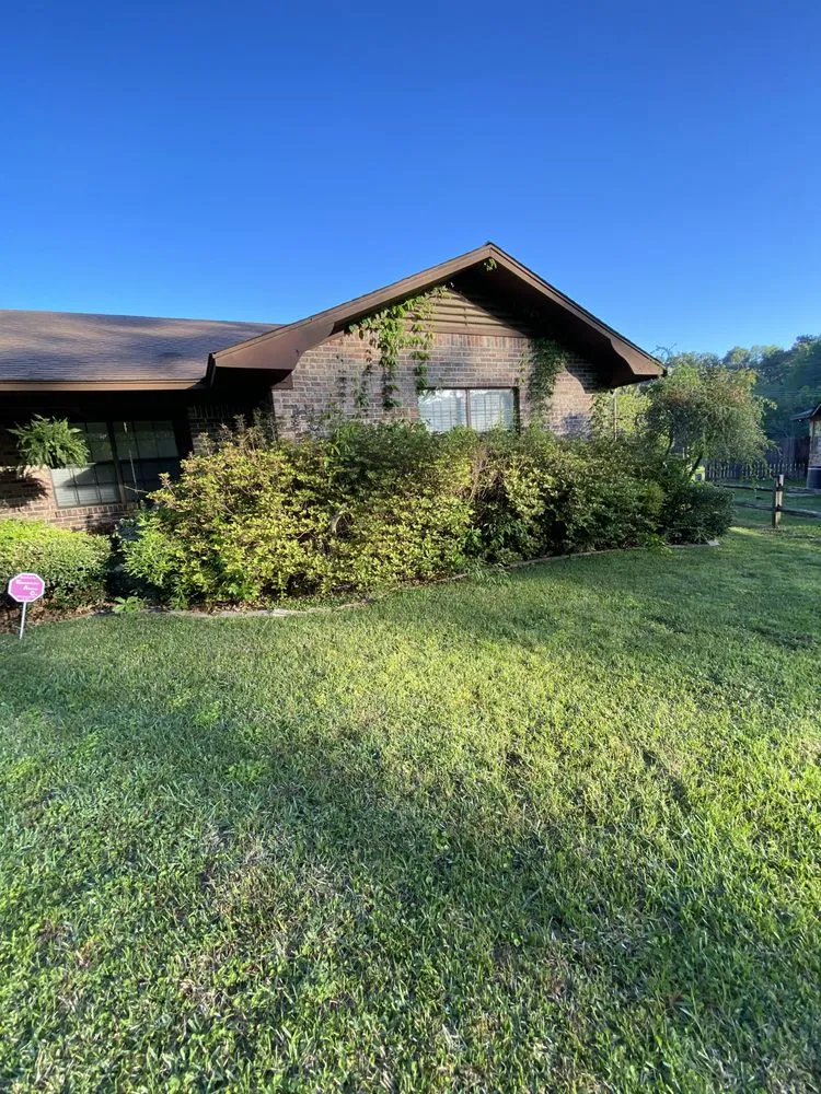 Reliable residential landscaping in Hampton, AR by Blades Of Glory