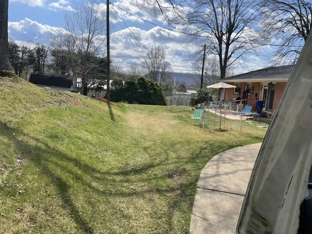 Top-rated outdoor landscaping experts serving Kingsport, TN - Blades of glory