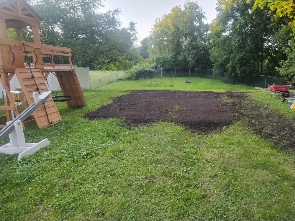 Expert garden landscaping for beautiful yards across Lapeer, MI - Blades of Glory Landscaping Services