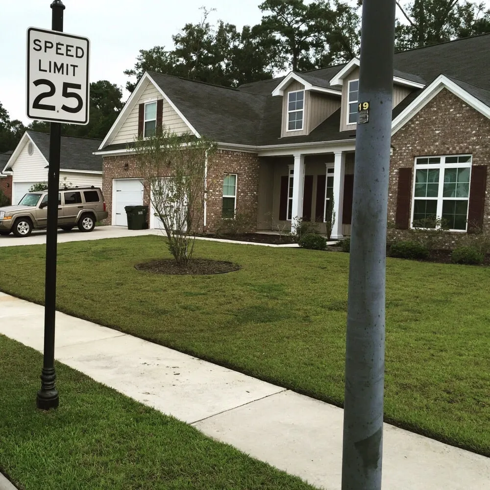 Local garden landscaping in Savannah, GA - Blades of Grass Lawn Care