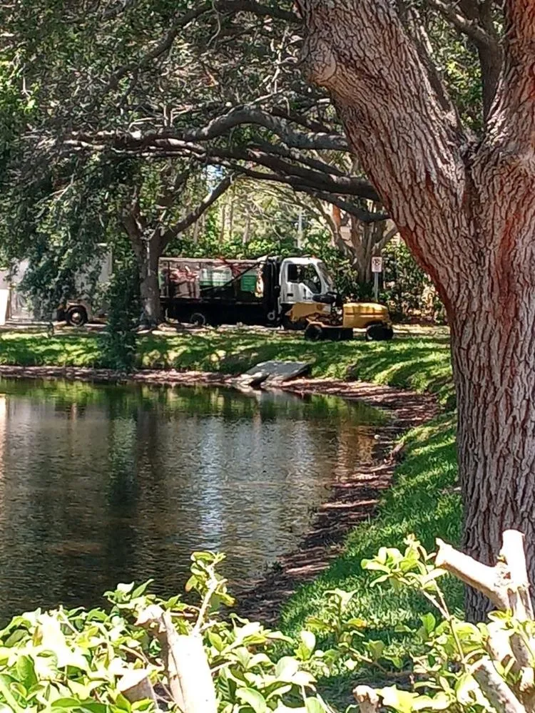 Top-rated lawn care service near you across Bradenton, FL - Blades of Grass Lawn Service