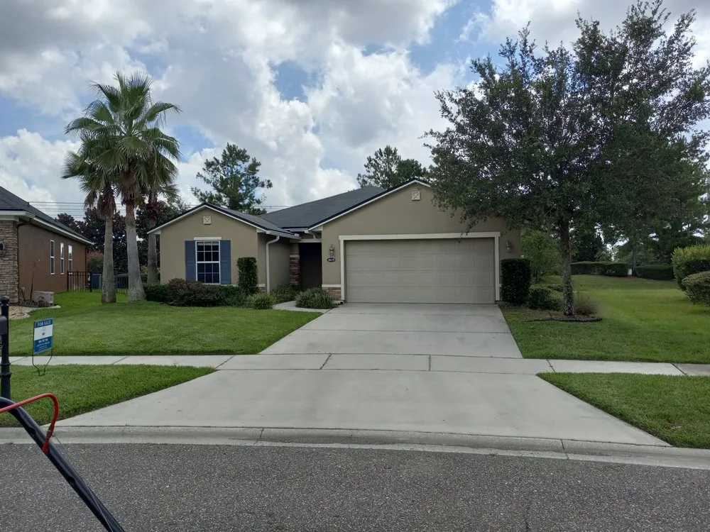 Affordable yard cleanup service for homes across Jacksonville, FL - Blades On Blades