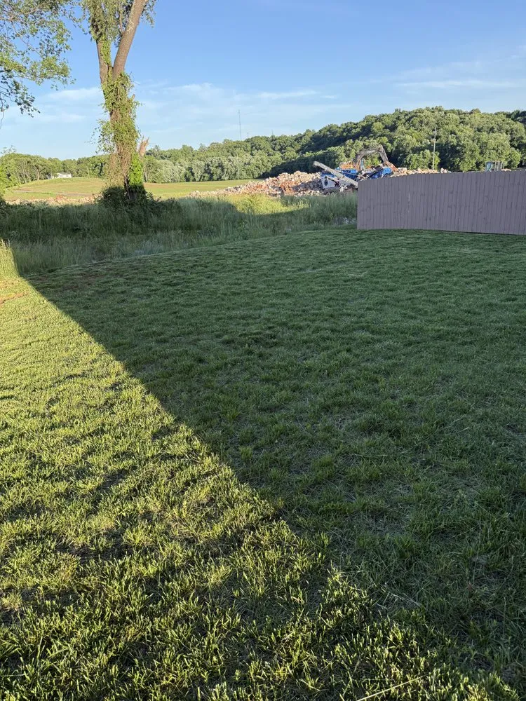 Affordable landscaping services experts serving Clarksville, TN - Bladez N Grass Lawn Care
