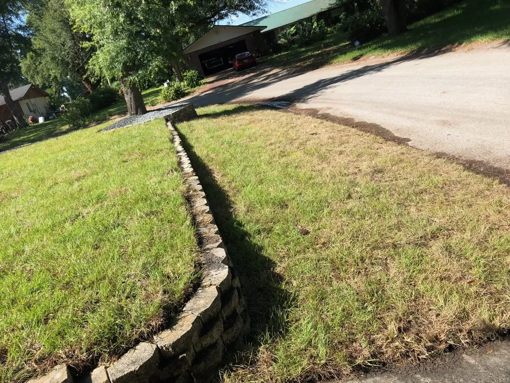 Custom yard cleanup service for residential properties across Gibsonton, FL - Blaisdell's Removal