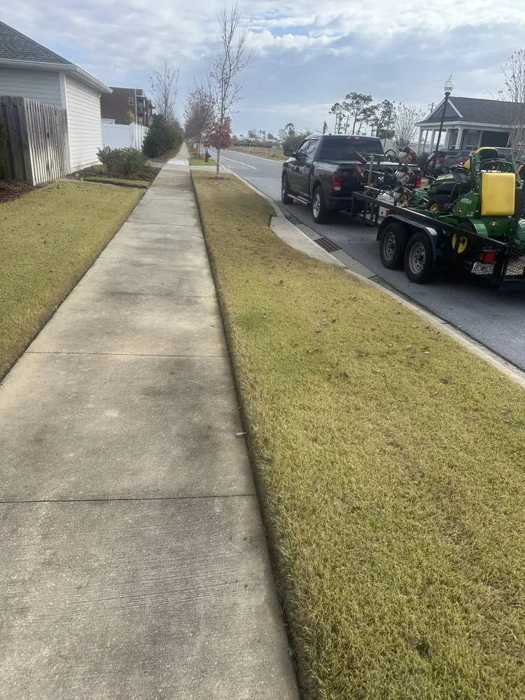 Trusted lawn care service in Lynn Haven, FL by Blake’s Landscaping