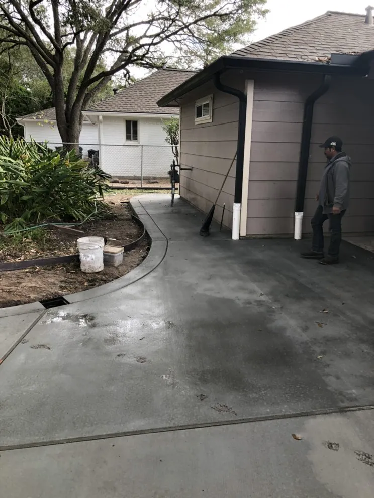 Expert lawn mowing service in Houston, TX - Blalock Landscaping & Drainage