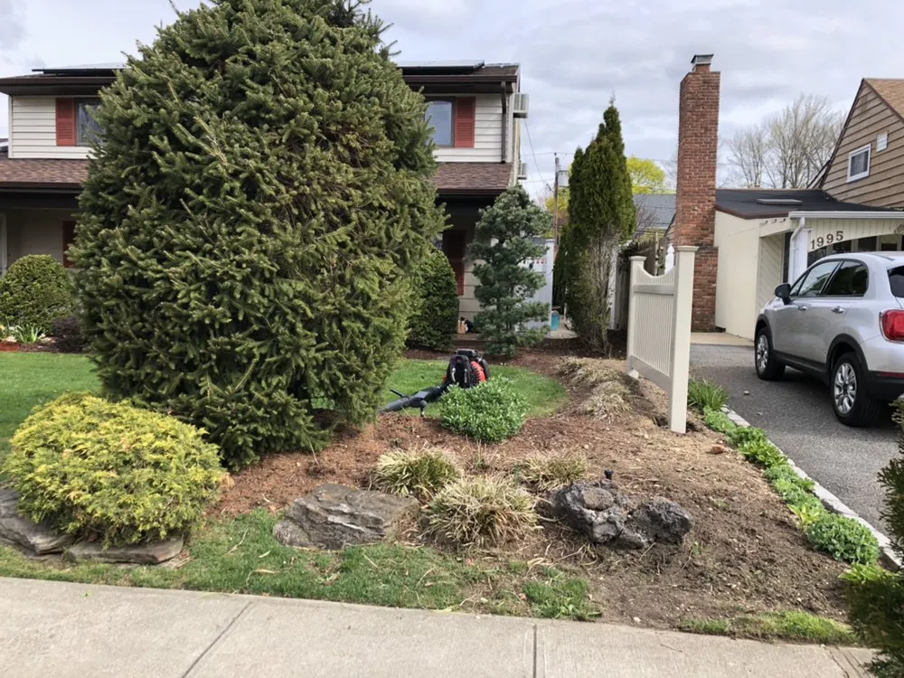 Top-rated garden landscaping in Westbury, NY - Blanco's Landscape Designs