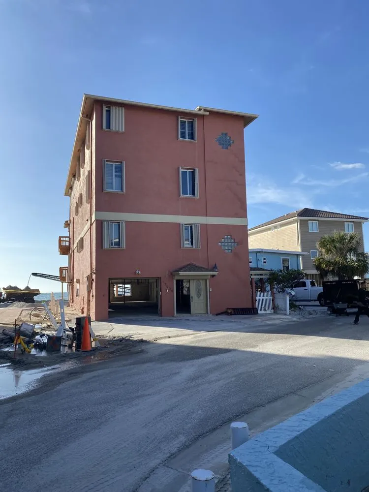 Professional residential landscaping with custom design in Trinity, FL by Blanco’s Solutions