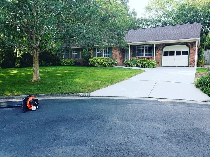 Local yard maintenance in Virginia Beach, VA - Blanding's Lawn Care