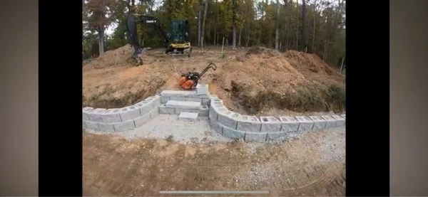 Blanton services Logo