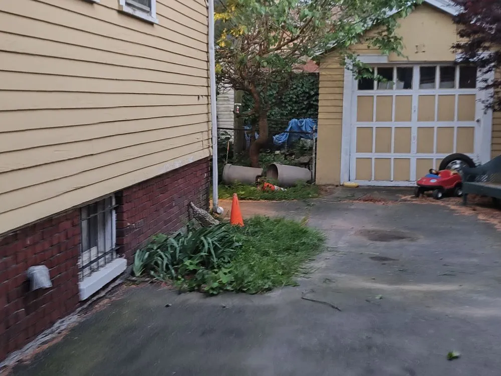 Trusted garden landscaping in Newark, NJ by BlazeNWar Cleaning
