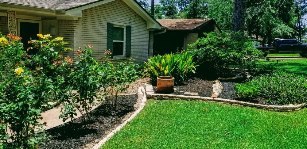 Affordable yard cleanup service in Huntsville, TX - Blazin' T Services