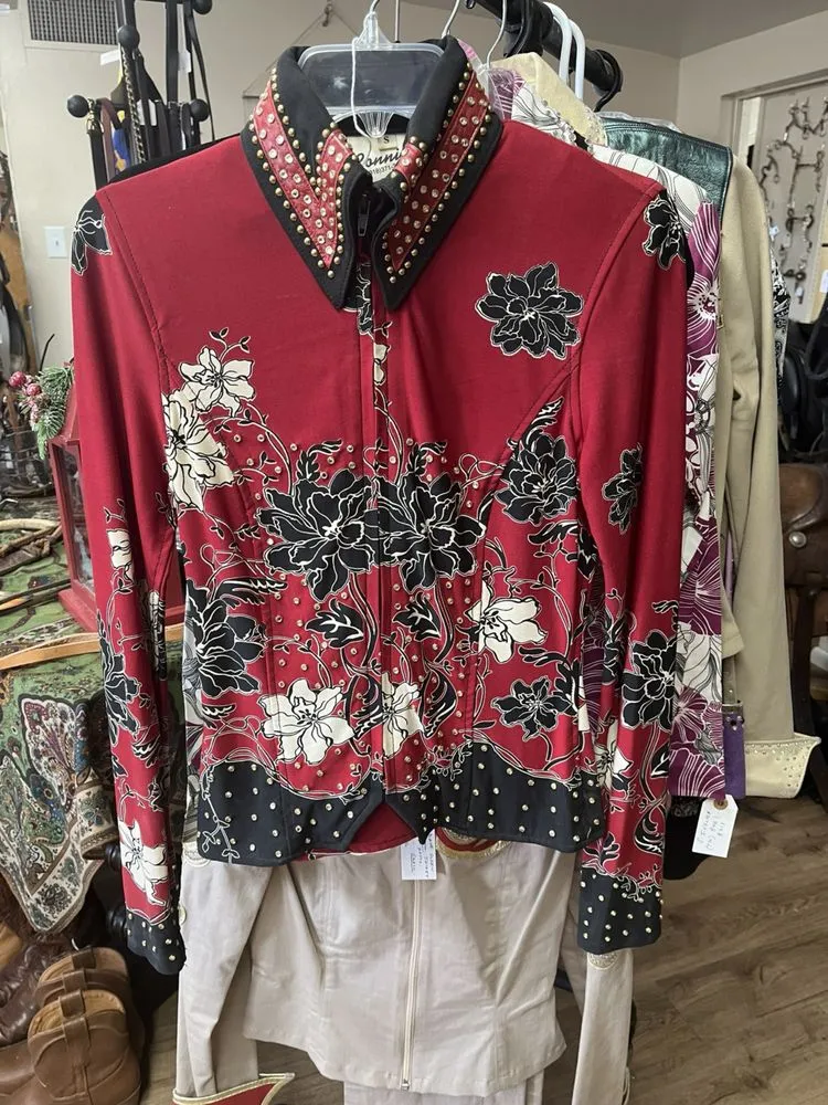 Professional lawn care service in Cave Creek, AZ by Blazing Boulders