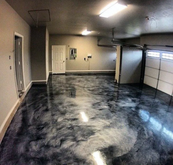 Local yard cleanup service for residential properties in Lakeland, FL by Bledsoes Creative Customs