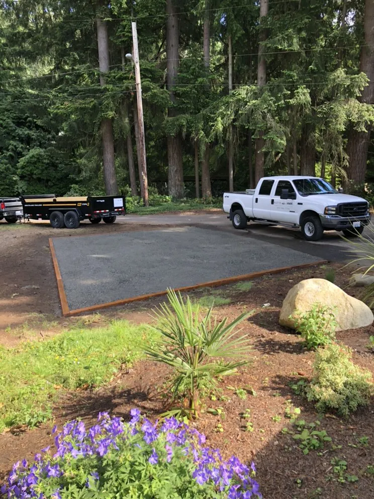 Custom yard cleanup service in Seattle, WA by Bleitz Landworks