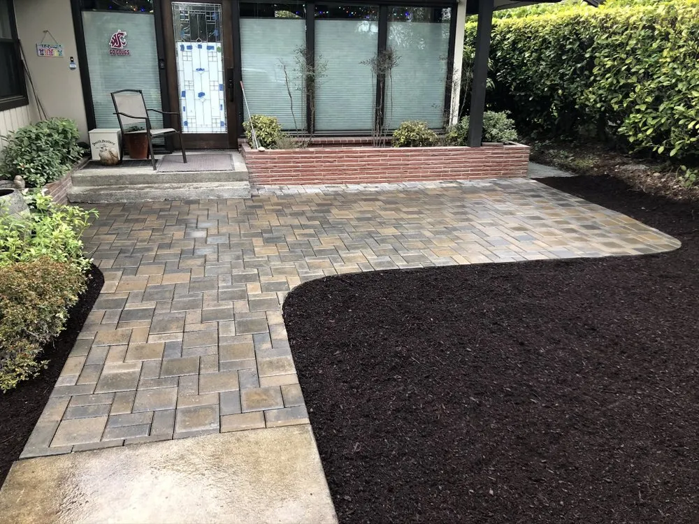 Affordable outdoor landscaping for year-round maintenance in Seattle, WA by Bleitz Landworks