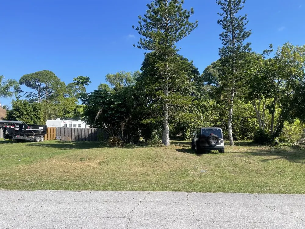 Reliable lawn mowing service in Port St. Lucie, FL - Bless Lawn Care