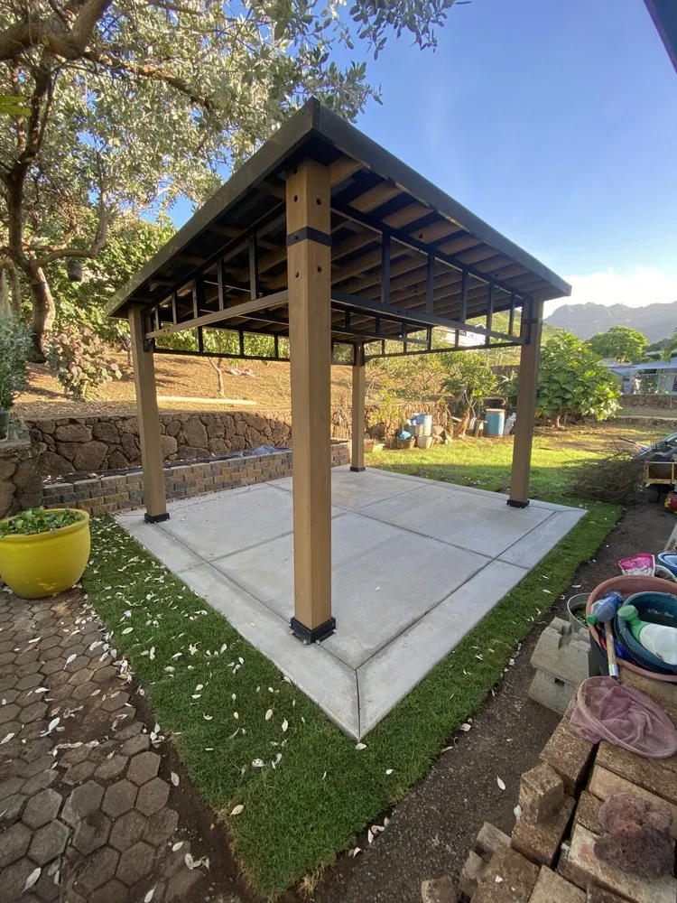 Professional yard cleanup service for beautiful yards in Kapolei, HI by Blessed Construction