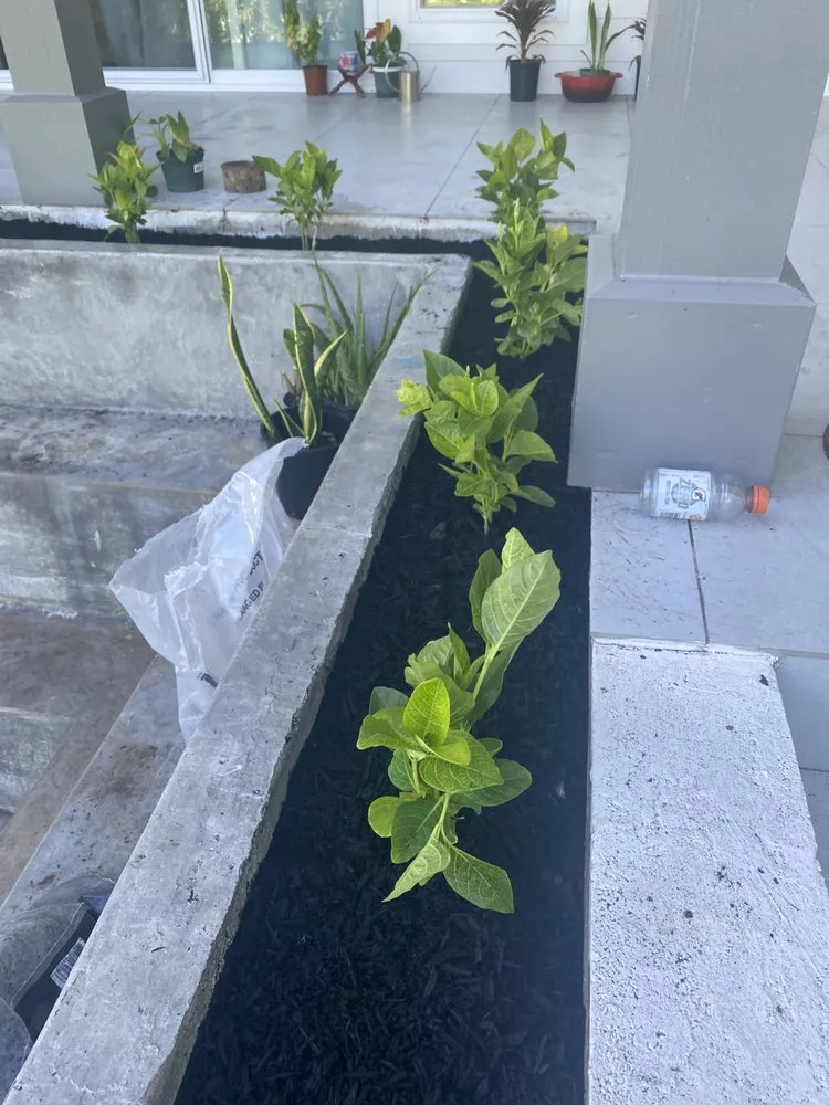 Reliable garden landscaping in Kapolei, HI by Blessed Construction